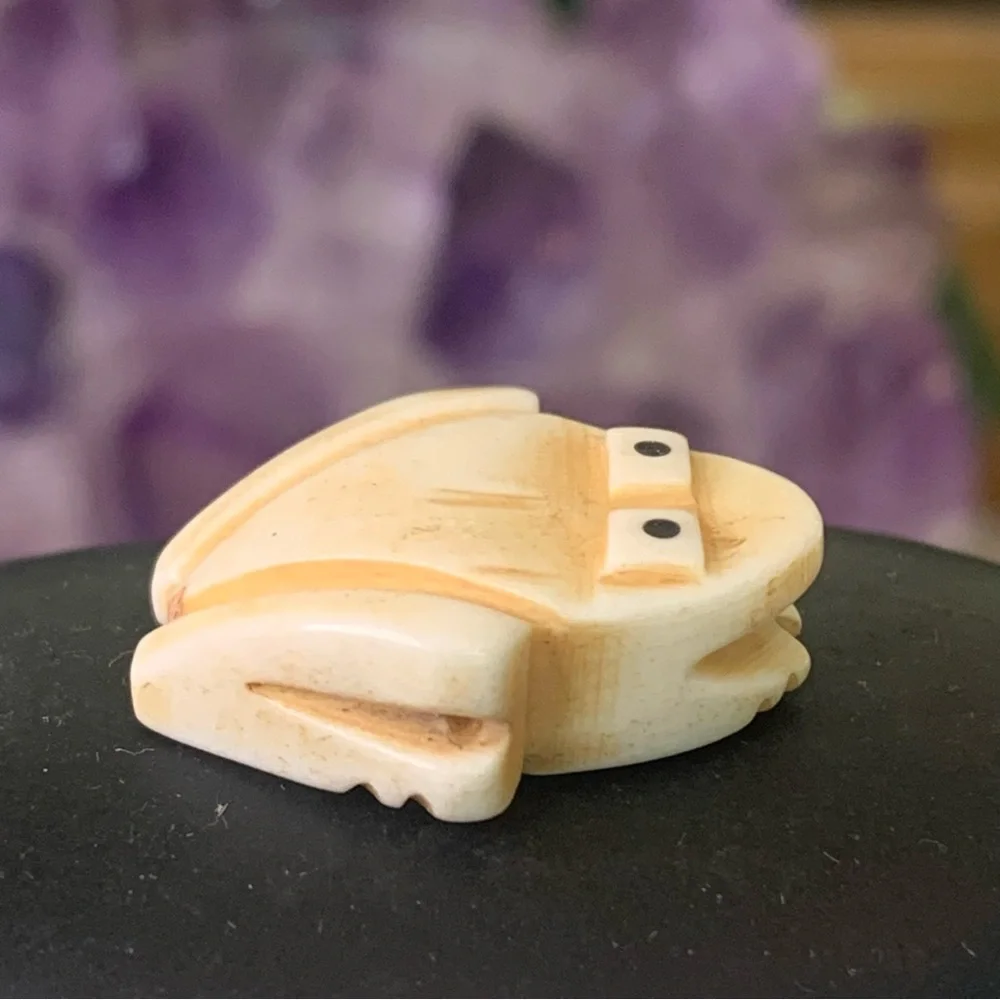 Hand Carved Frog Bone Bead Native American Style Miniature Fetish Animal .8